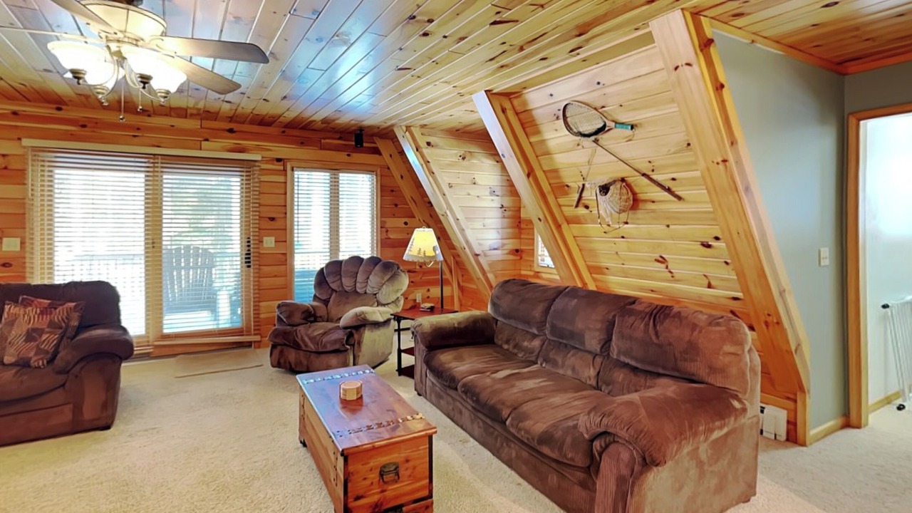 Photo of Livingroom in Blakeslee