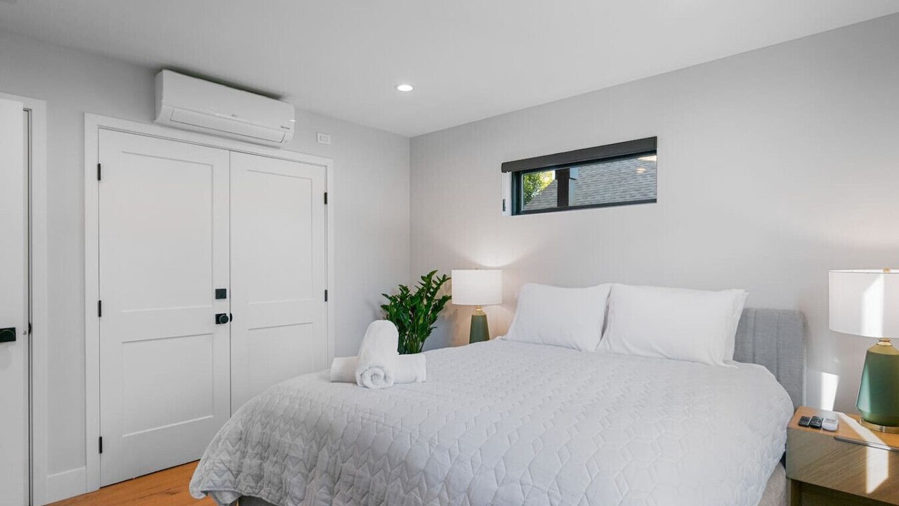 Photo of Bedroom in Mar Vista