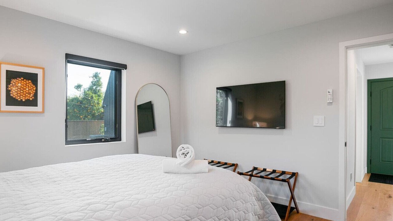 Photo of Bedroom in Mar Vista