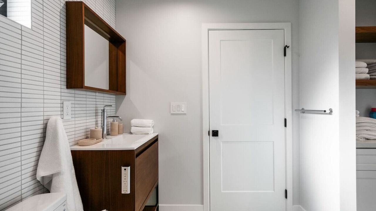 Photo of Bathroom in Mar Vista