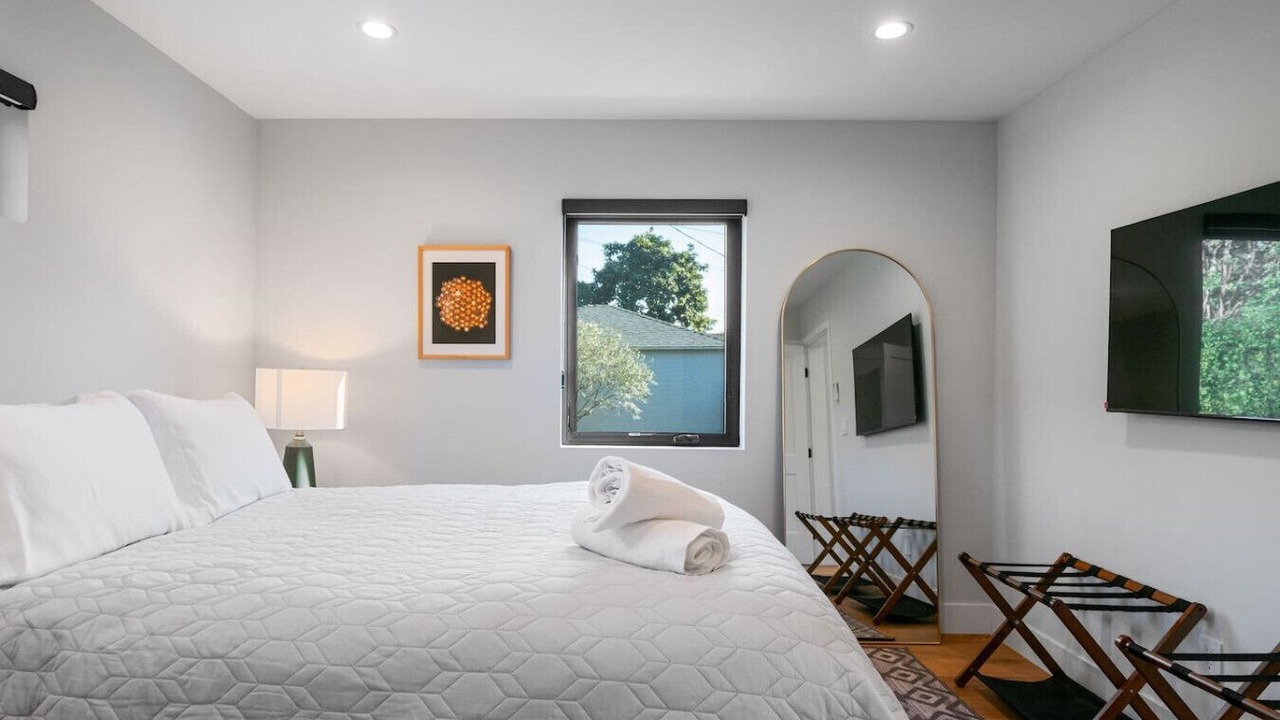 Photo of Bedroom in Mar Vista