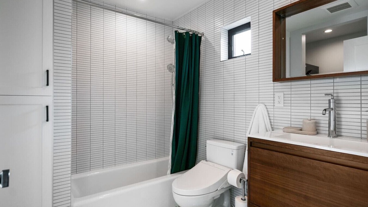 Photo of Bathroom in Mar Vista