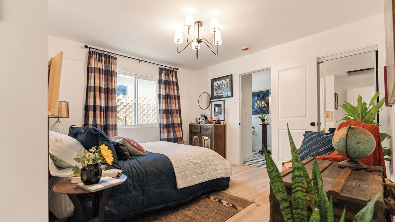 Photo of Bedroom in North Hollywood