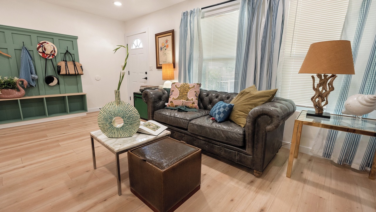 Photo of Livingroom in North Hollywood