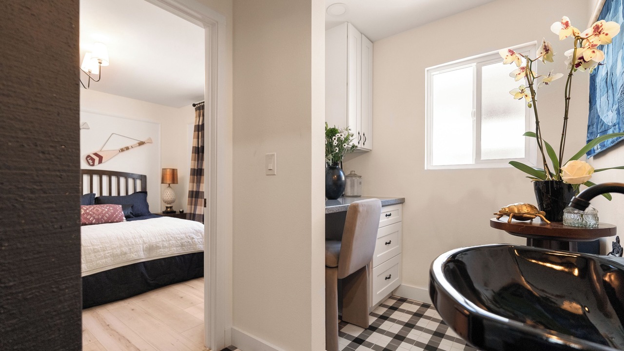 Photo of Bedroom in North Hollywood