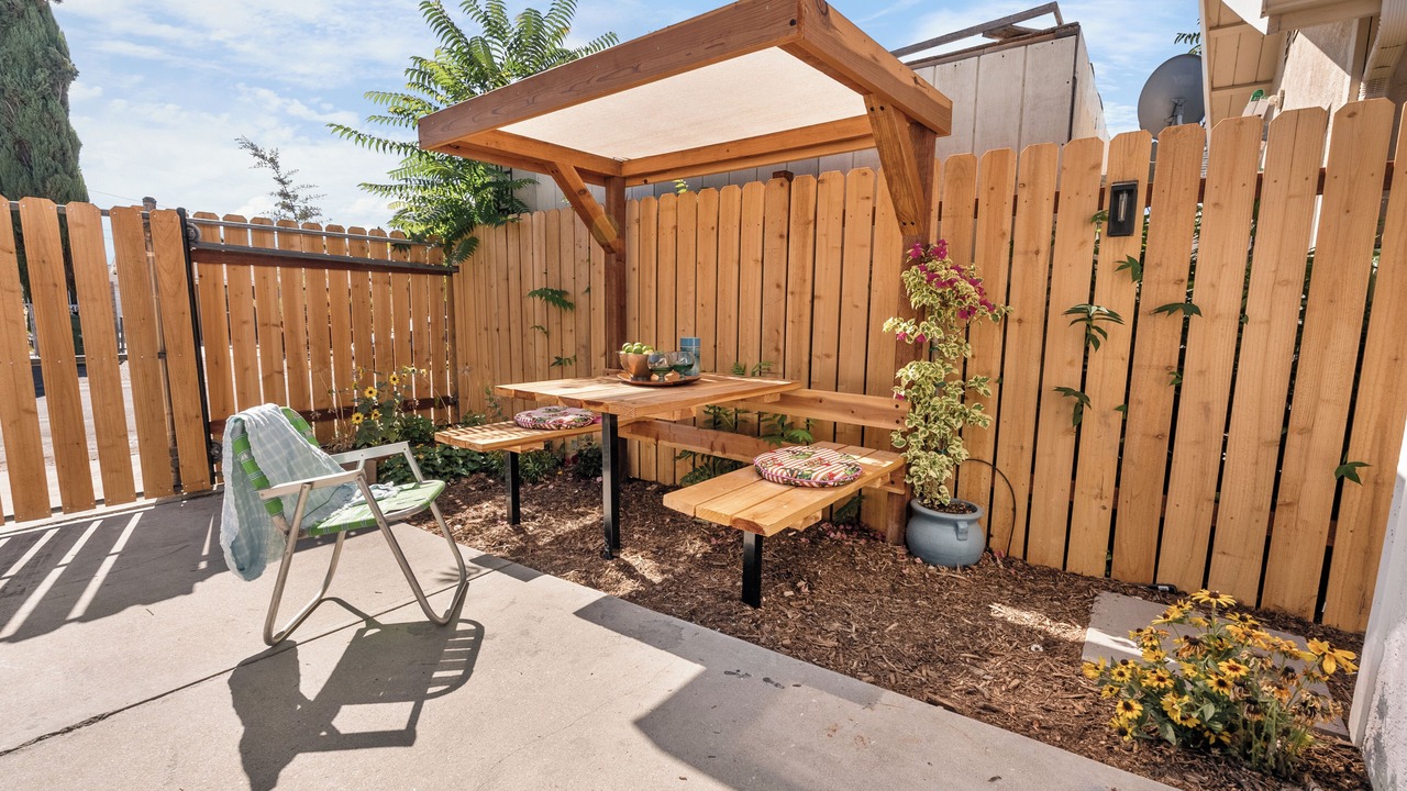 Photo of Outdoor in North Hollywood