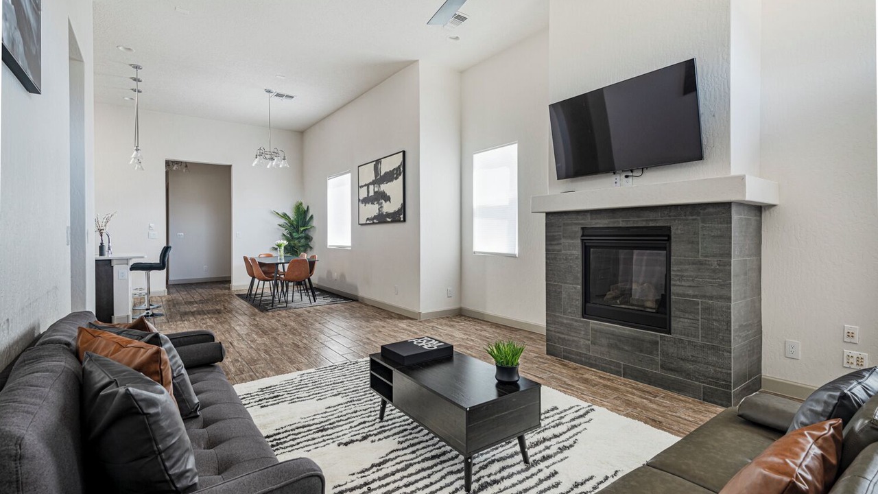 Photo of Livingroom in Mesa Del Sol Innovation Park