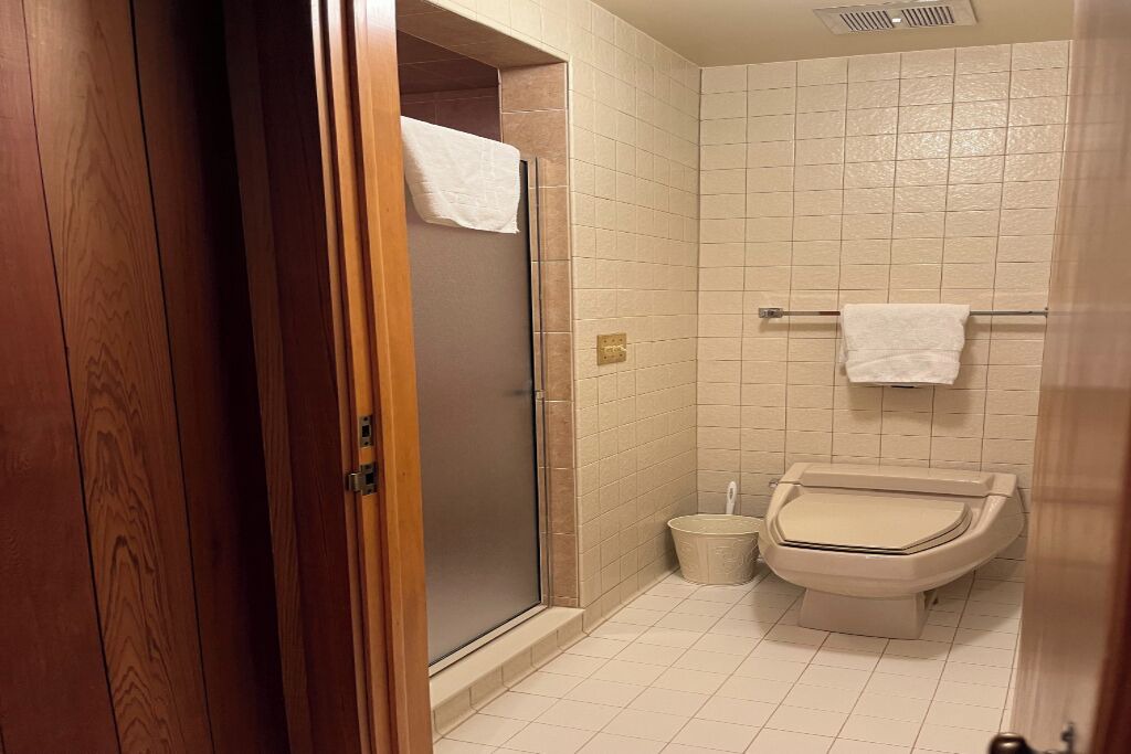 Photo of Bathroom in Birchwood Farms