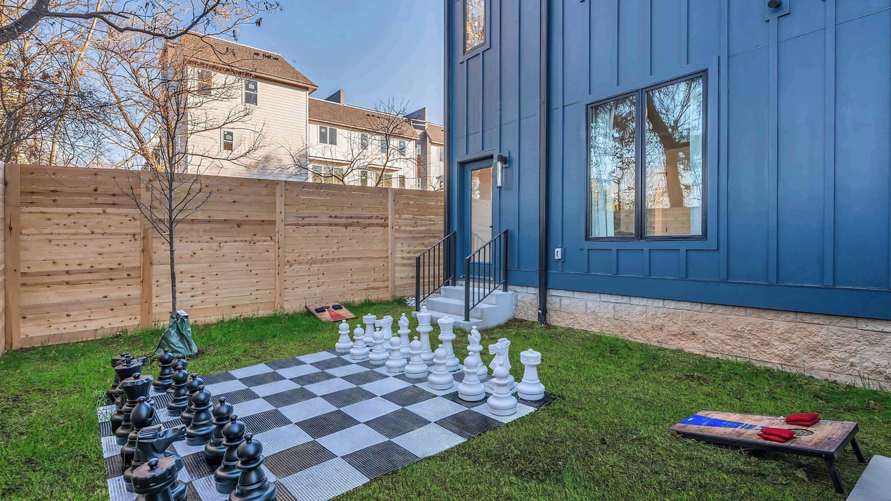 Photo of Outdoor in Hurwood Heights
