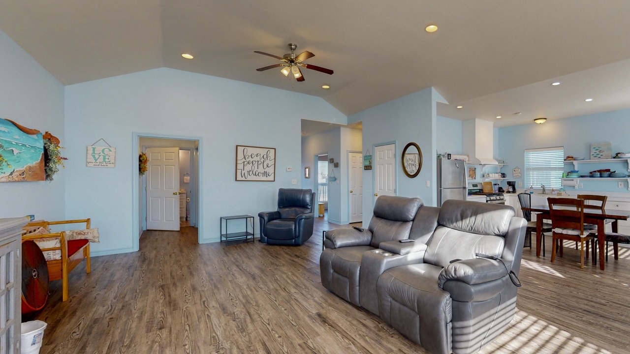 Photo of Livingroom in North Beach
