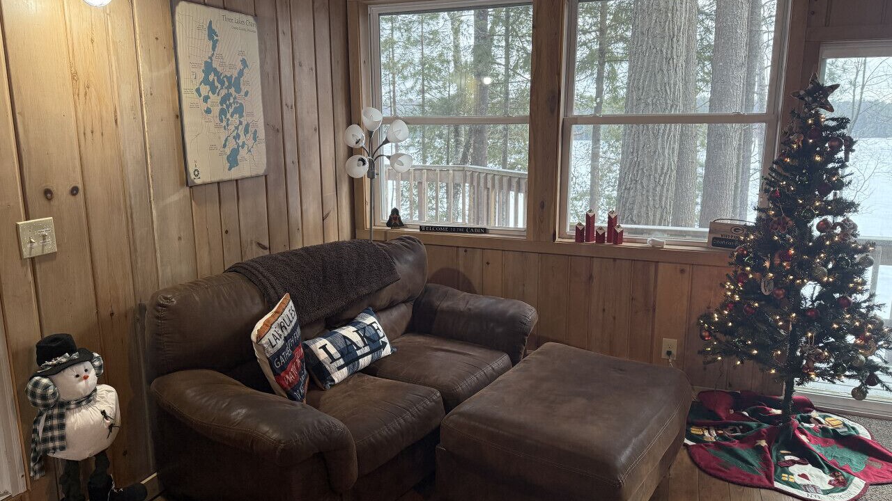 Photo of Livingroom in Three Lakes