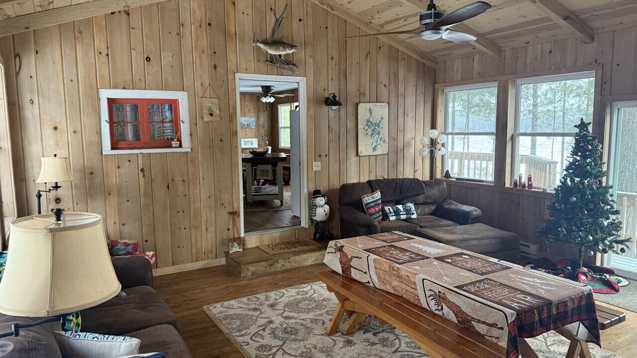 Photo of Livingroom in Three Lakes