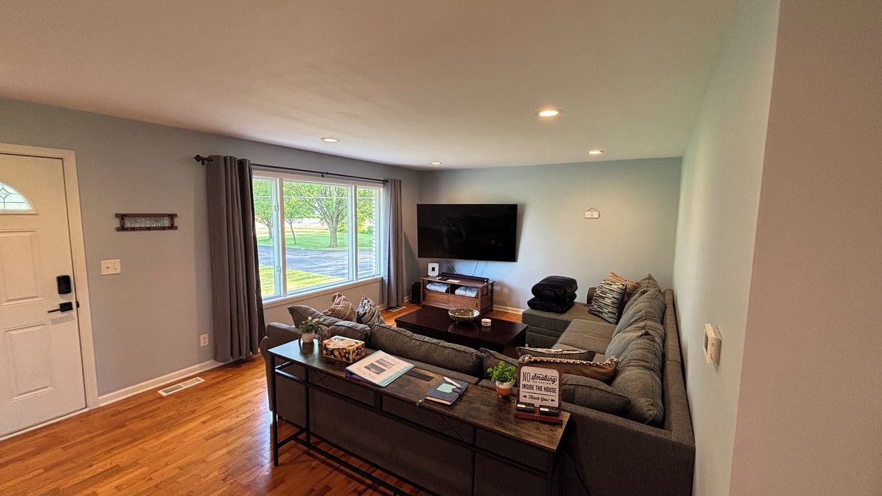 Photo of Livingroom in Bridgman