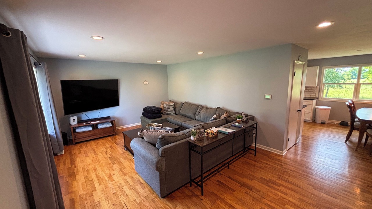 Photo of Livingroom in Bridgman