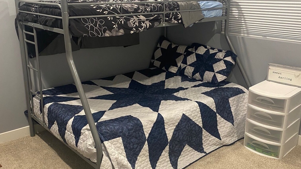 Photo of Bedroom in Manitowoc