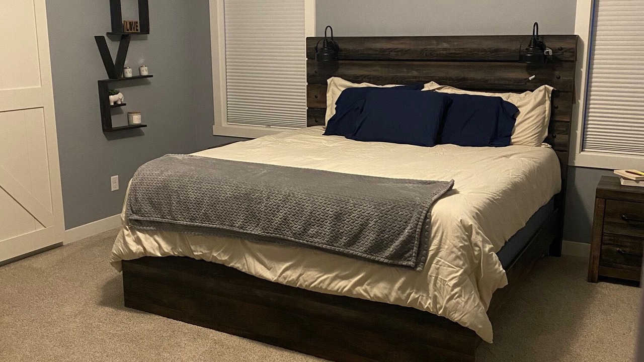 Photo of Bedroom in Manitowoc