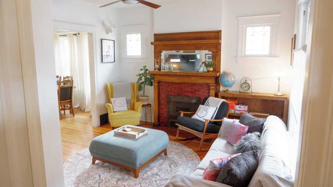 Photo of Livingroom in Sunnyside