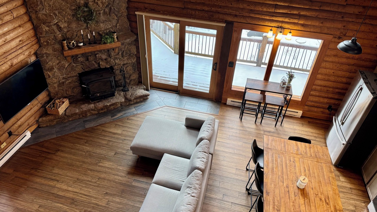 Photo of Livingroom in Evergreen