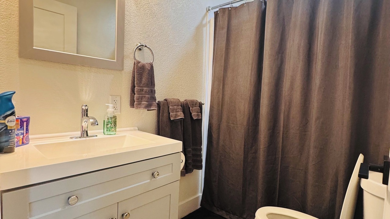 Photo of Bathroom in Lamar