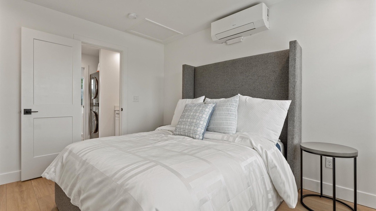 Photo of Bedroom in Wooded Estates