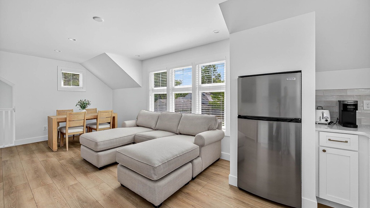 Photo of Livingroom in Wooded Estates