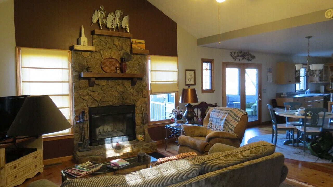 Photo of Livingroom in Ellijay