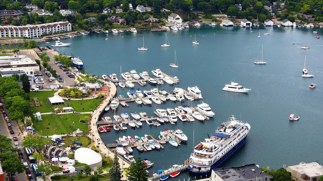 Photo of Others in Charlevoix