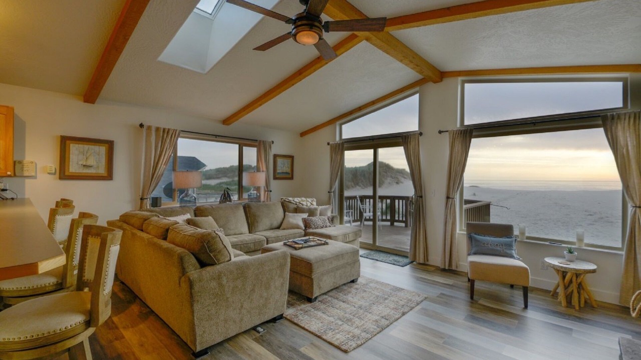 Photo of Livingroom in Bayshore