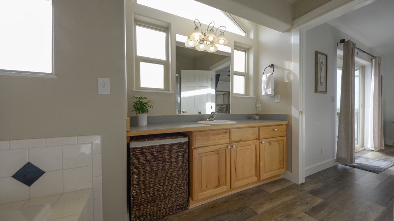 Photo of Bathroom in Bayshore