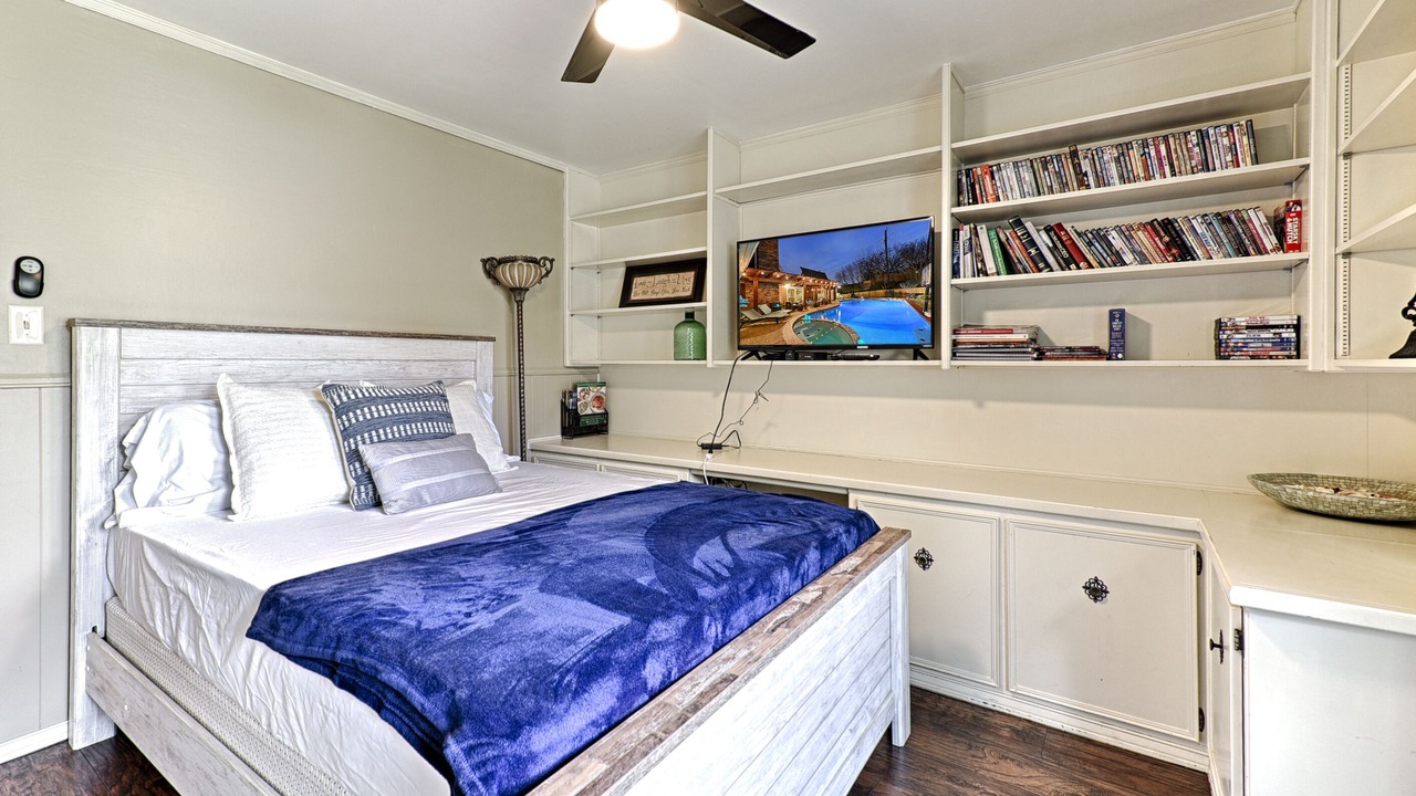 Photo of Bedroom in Las Colinas