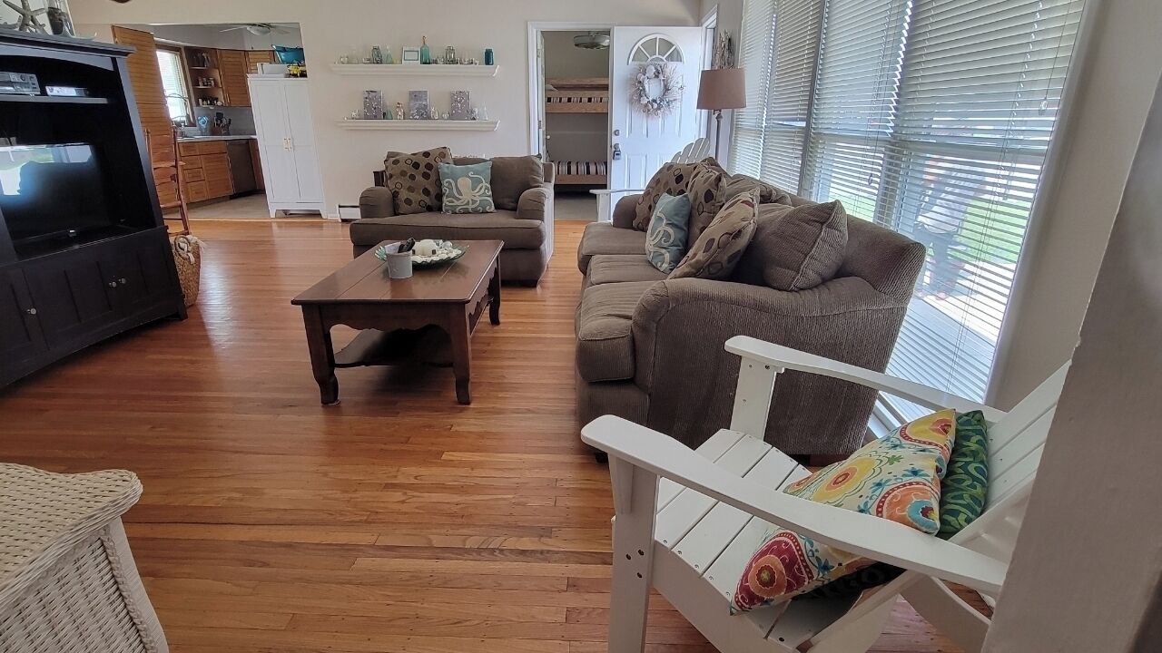 Photo of Livingroom in A-Zone