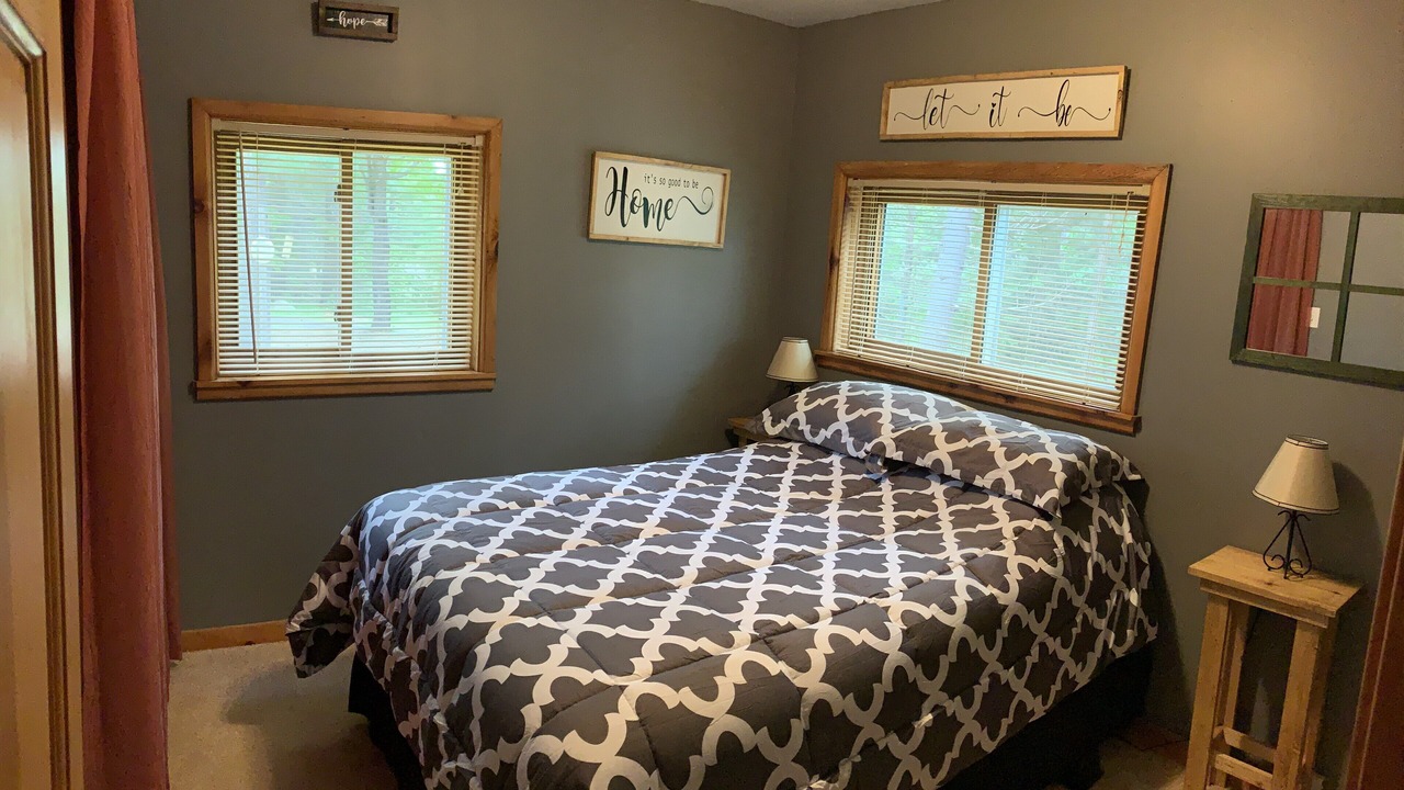 Photo of Bedroom in Trout Creek