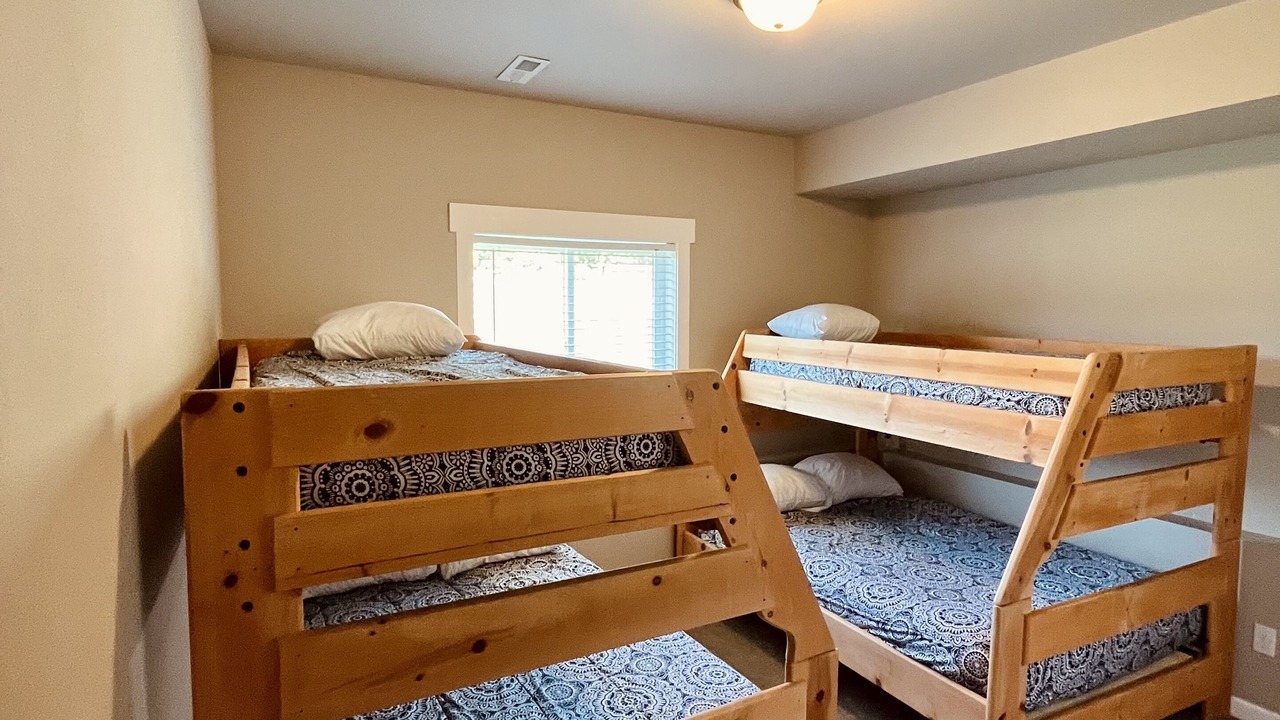 Photo of Bedroom in Manson