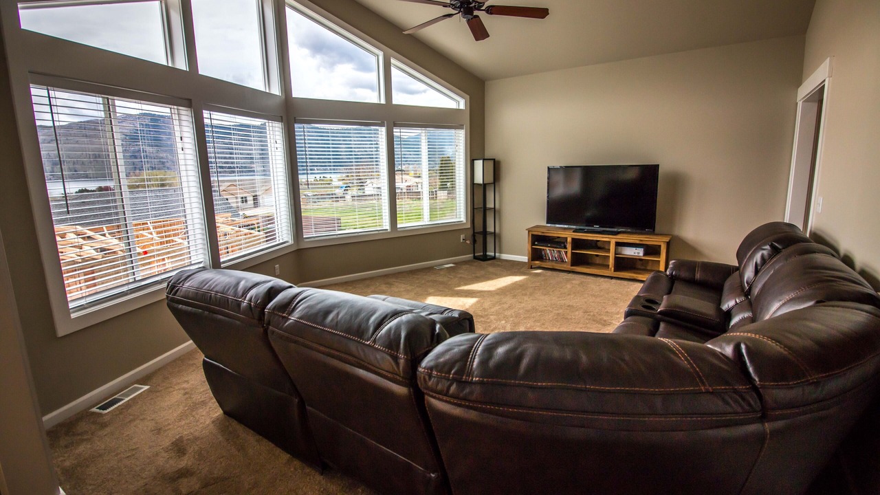Photo of Livingroom in Manson