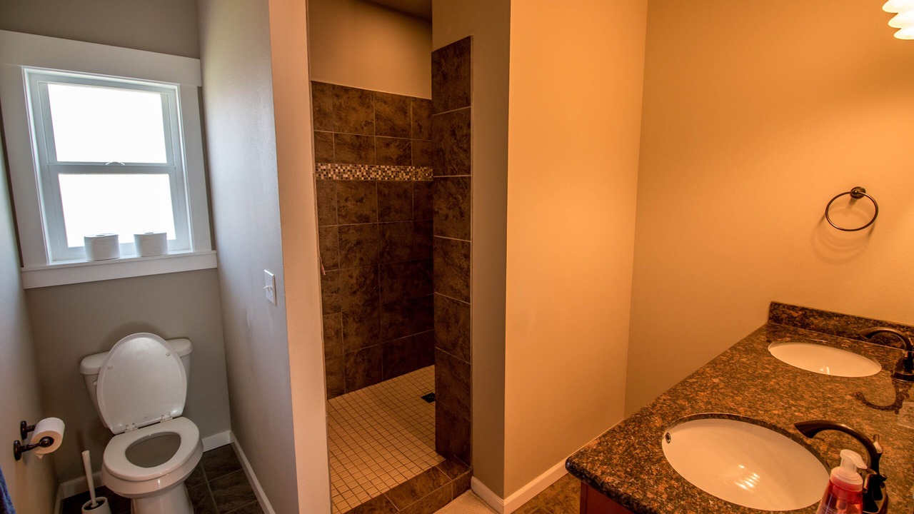 Photo of Bathroom in Manson