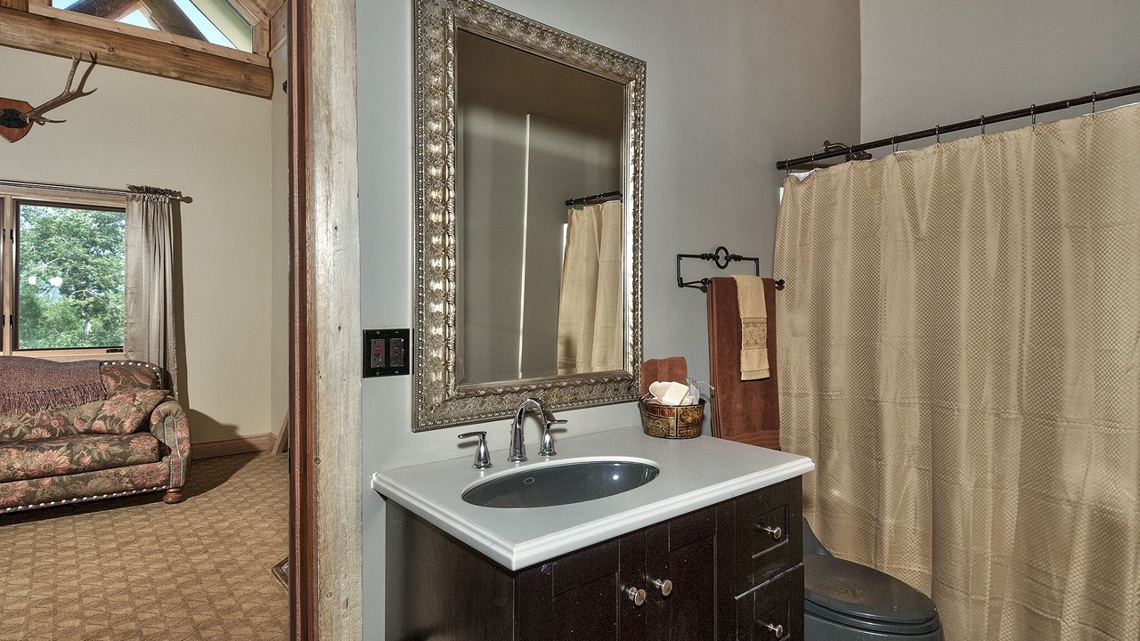 Photo of Bathroom in Collbran