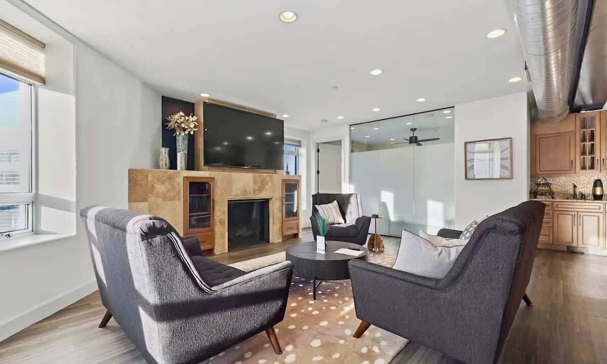 Photo of Livingroom in Downtown Denver