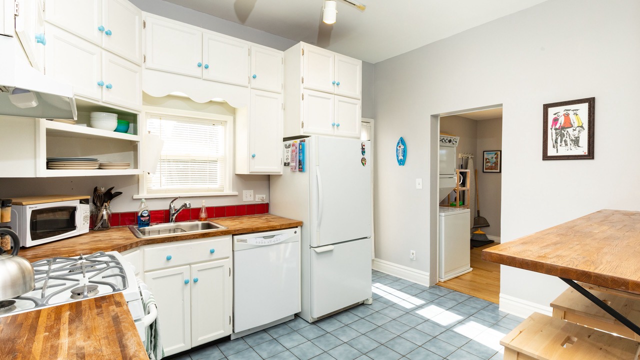 Photo of Bedroom in Regis