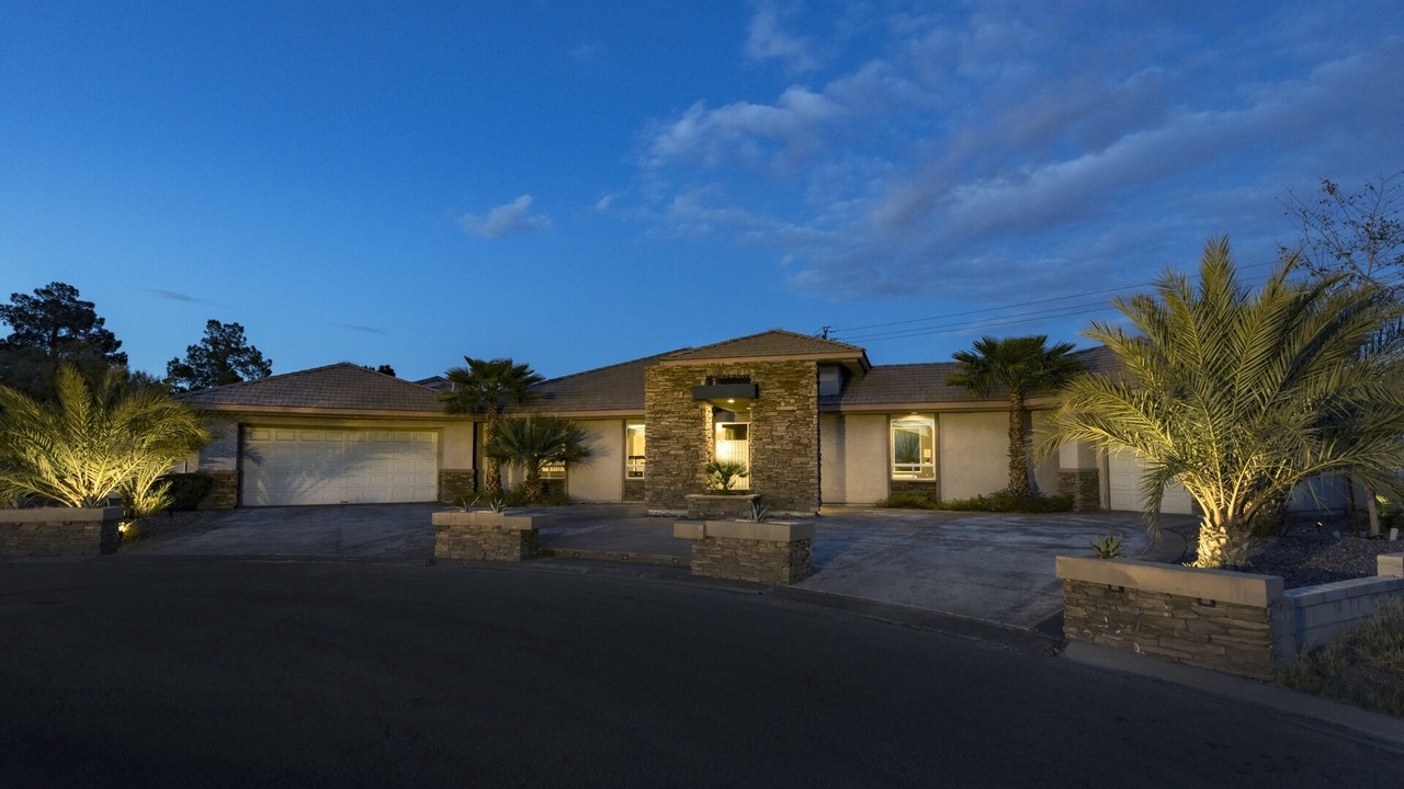 Photo of Outdoor in Canyon Gate