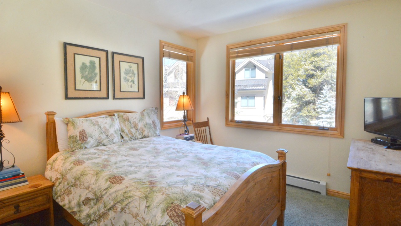 Photo of Bedroom in Mountain House