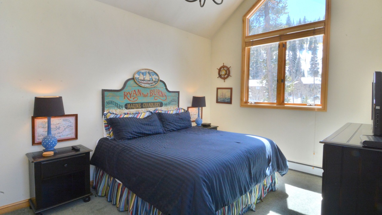 Photo of Bedroom in Mountain House