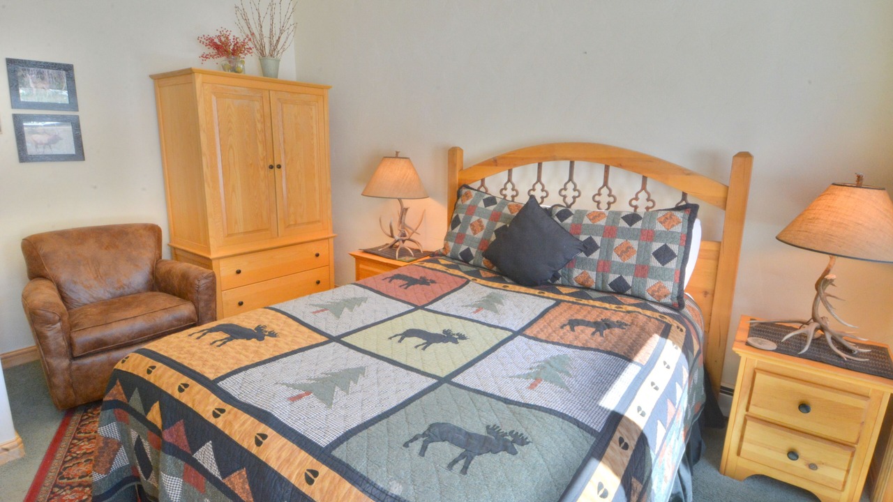 Photo of Bedroom in Mountain House