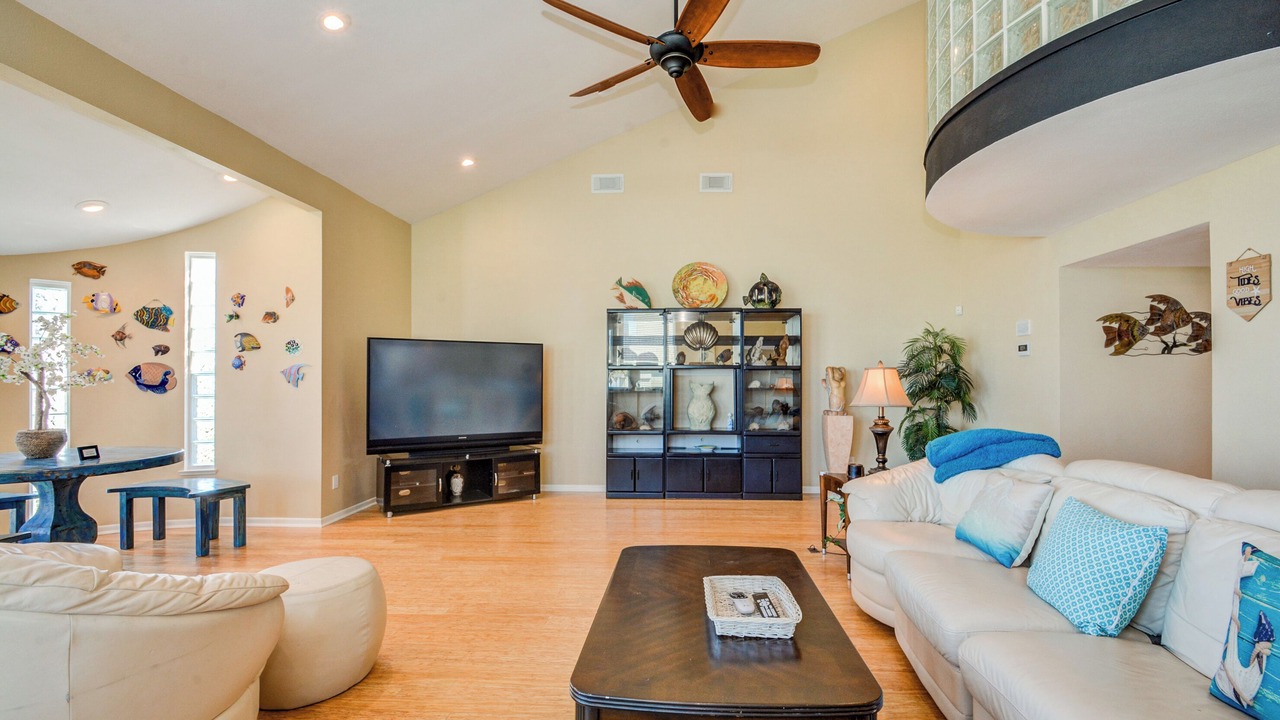 Photo of Others in Kahala Beach Estates