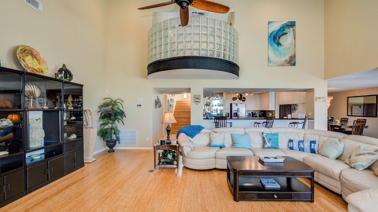 Photo of Others in Kahala Beach Estates