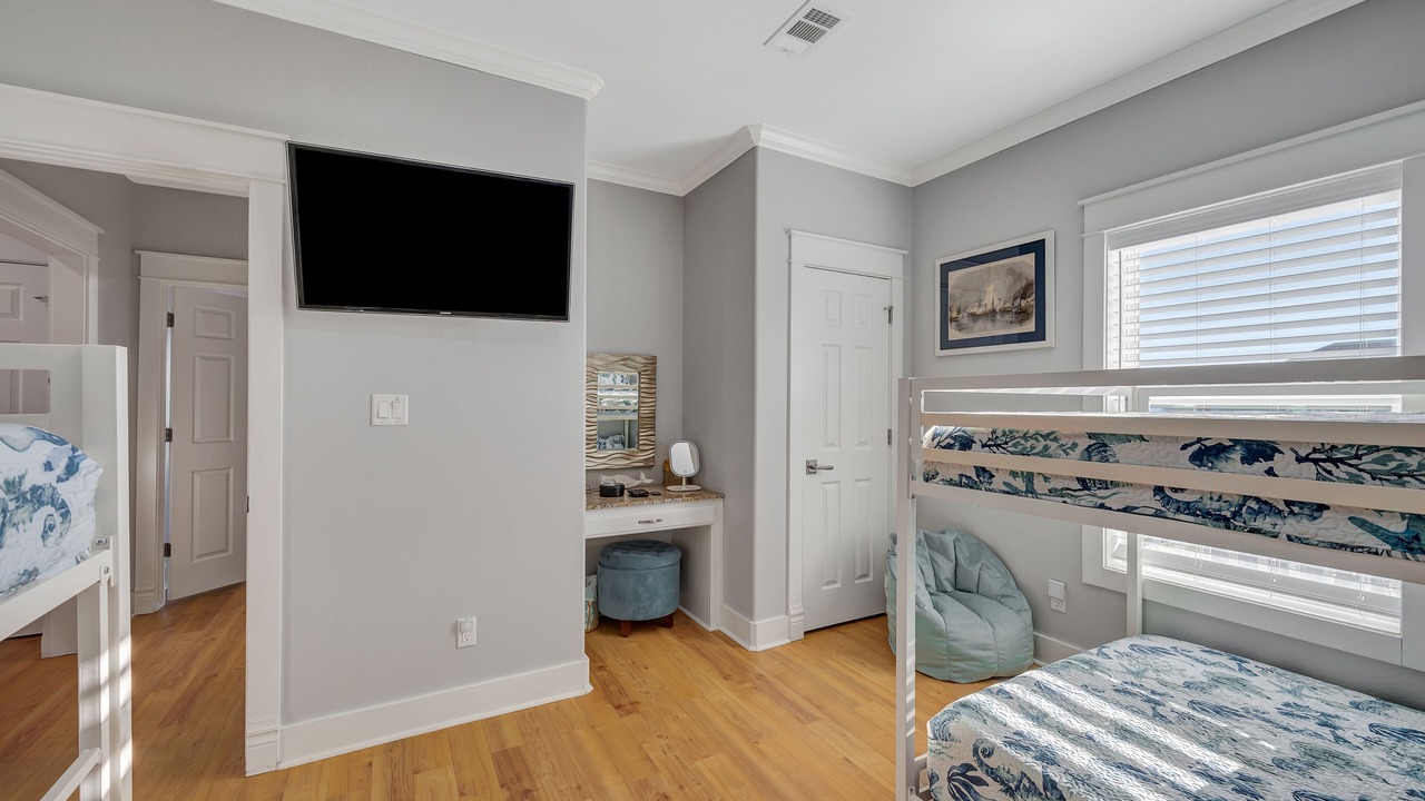 Photo of Bedroom in Crystal Beach