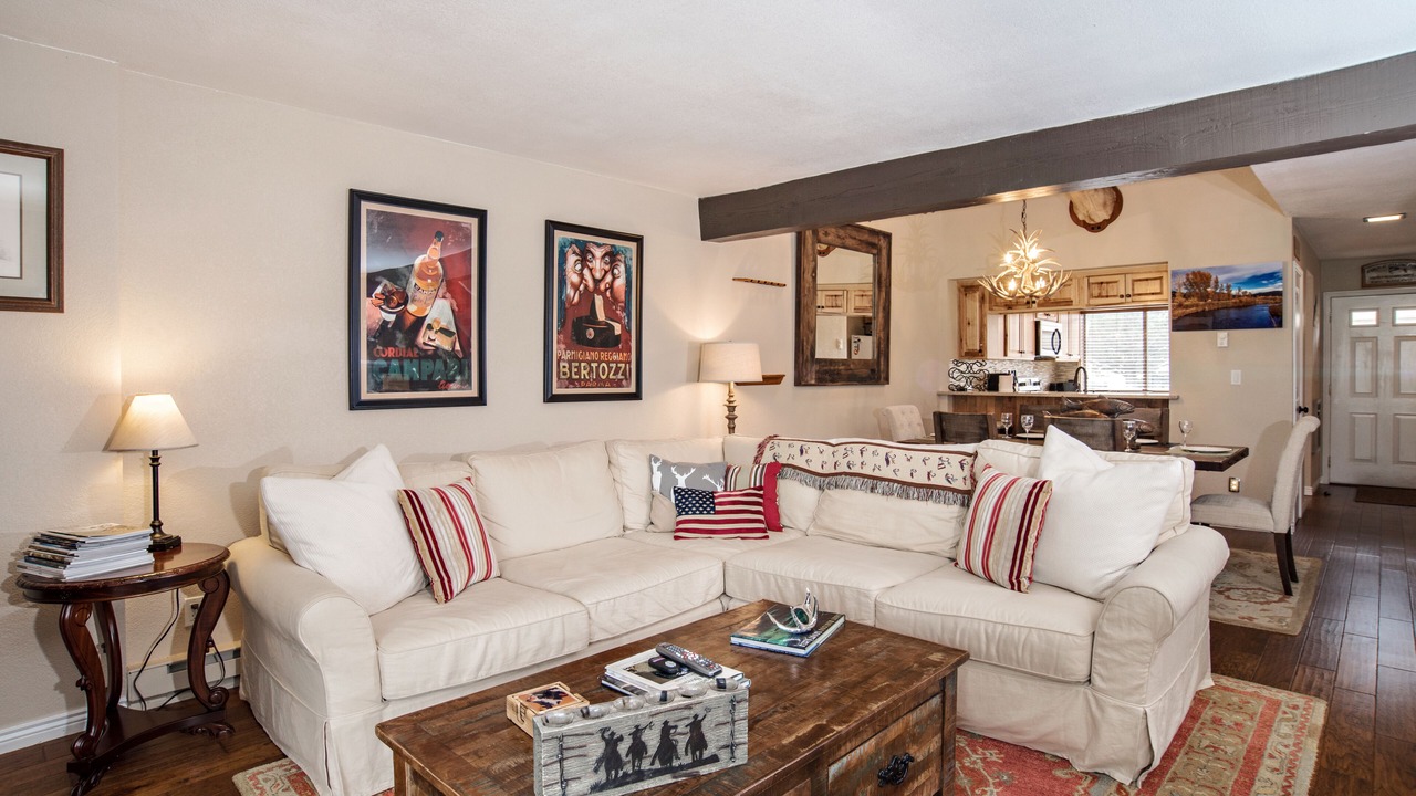 Photo of Livingroom in Carbondale