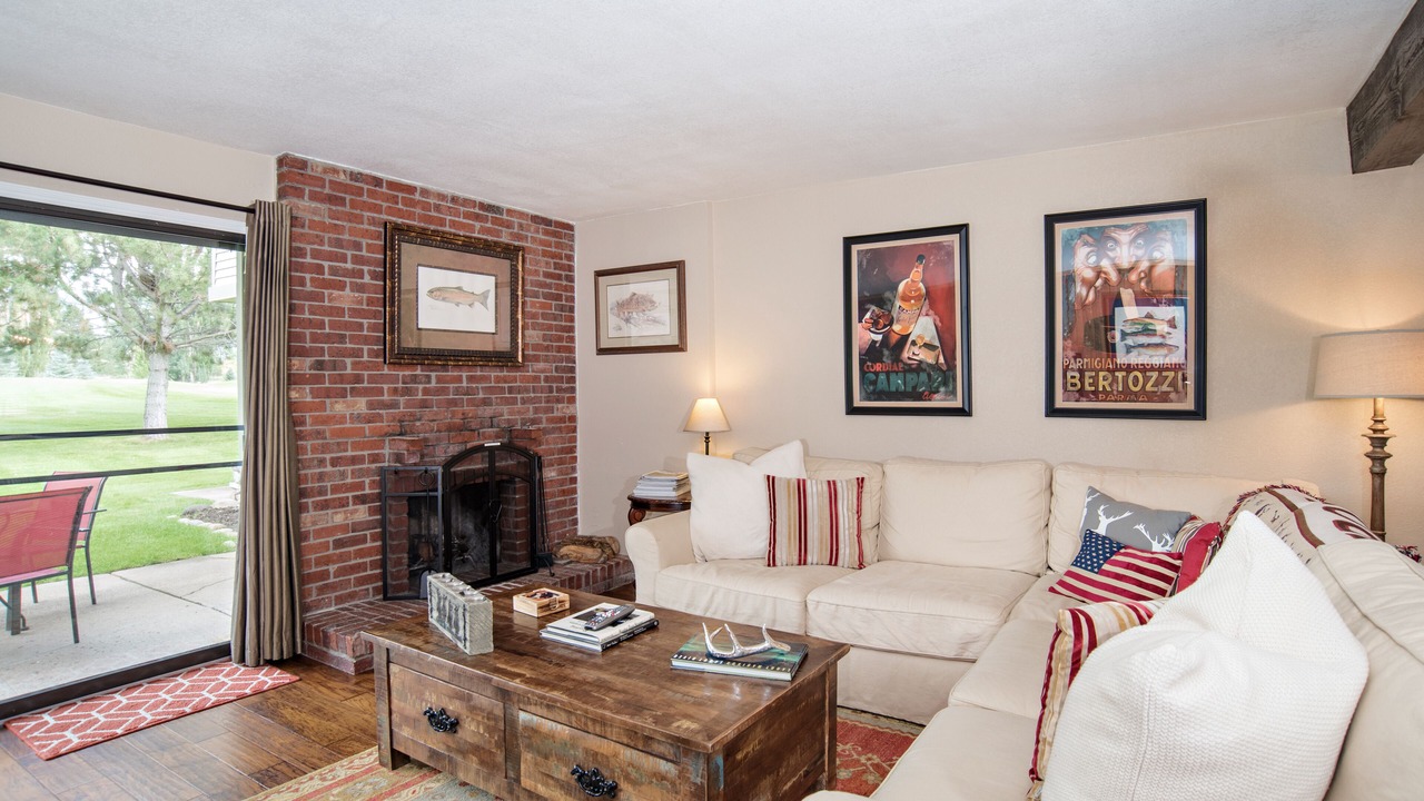 Photo of Livingroom in Carbondale