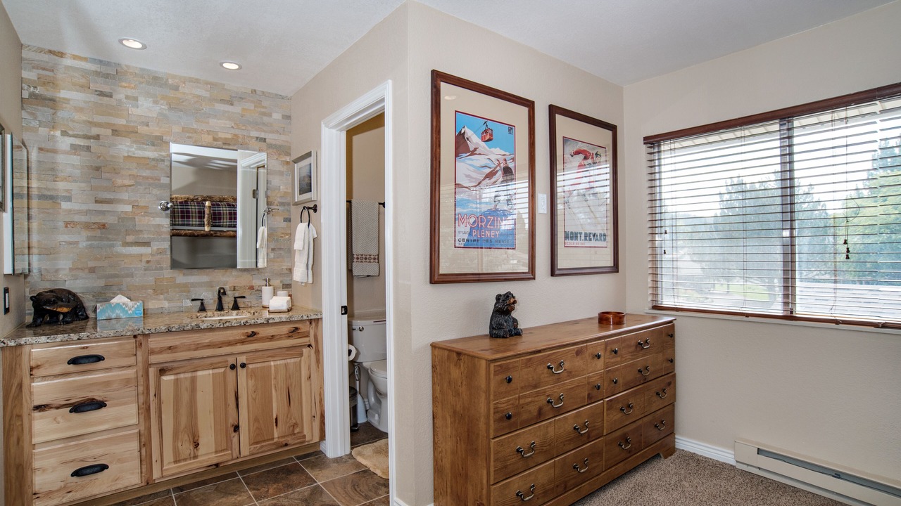 Photo of Bathroom in Carbondale