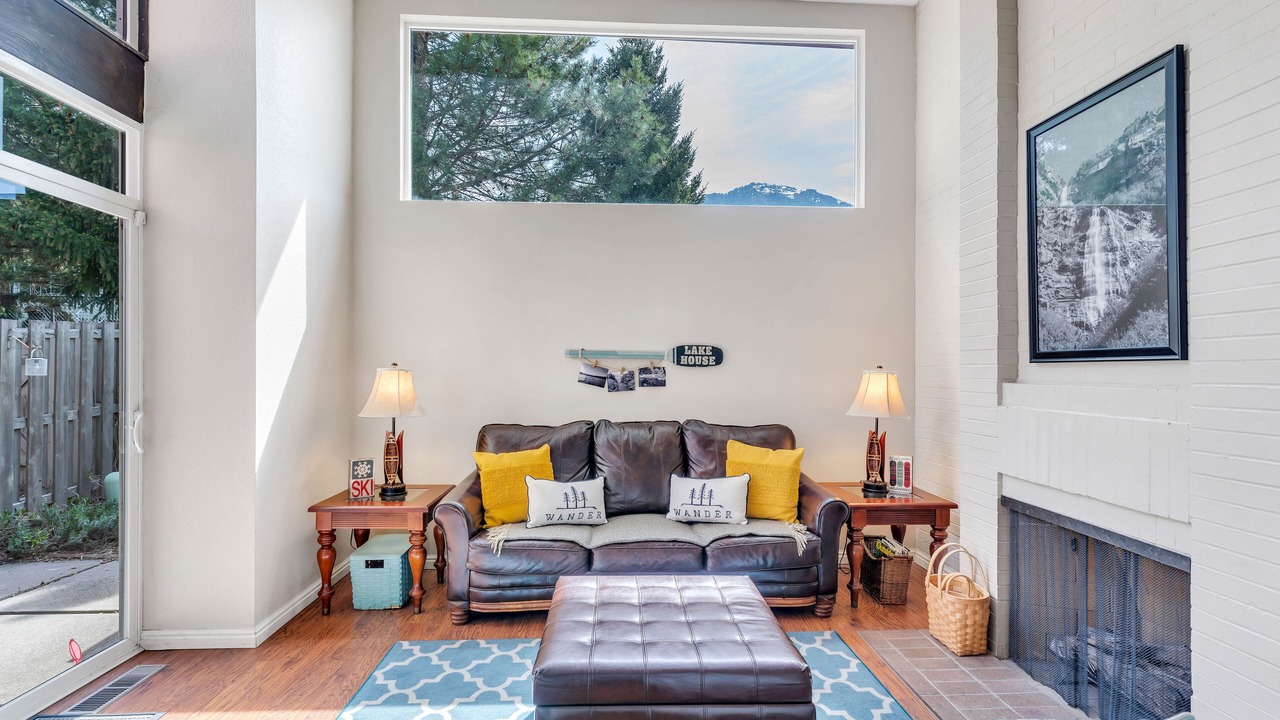 Photo of Livingroom in Pleasant View
