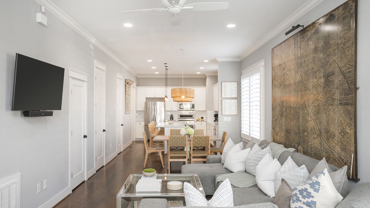 Photo of Livingroom in The Nations